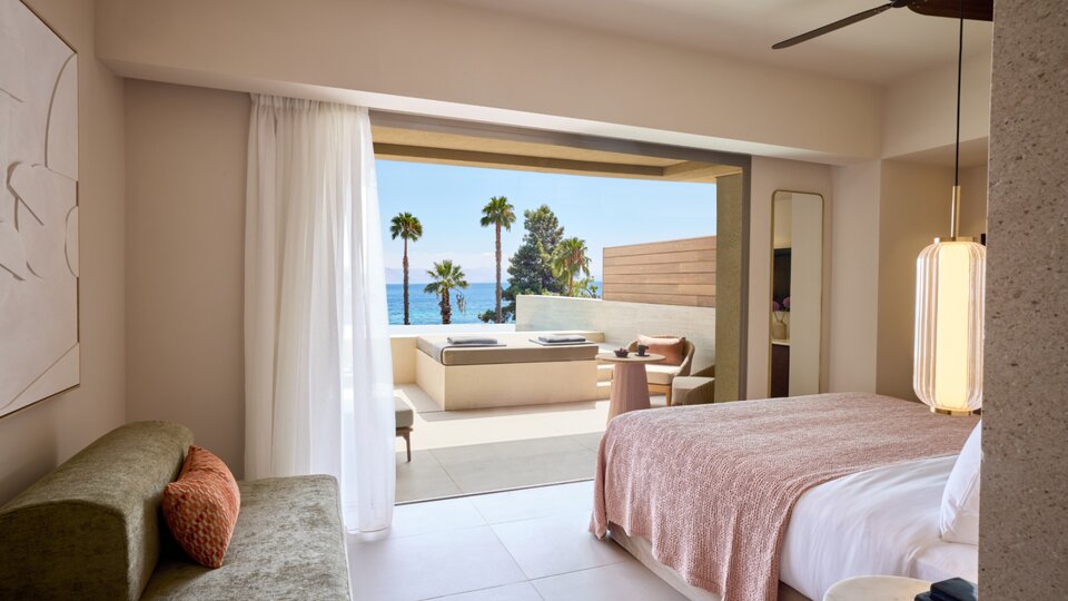 Tiara Holidays - Avali Mar-Bella - Deluxe Double Room Private Pool Front Sea View - soba i terasa